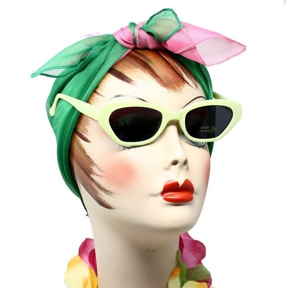 Green Frame Dark Lens Sunglasses Roadster Road Rally in Retro Shades - Hey Viv - Picture 1 of 3